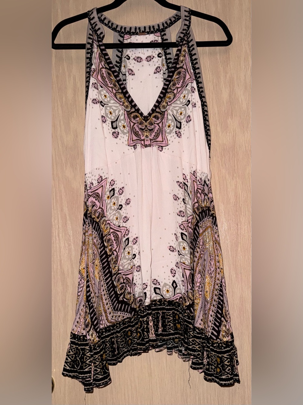 Free People Light Pink Paisley V-Neck Camisole